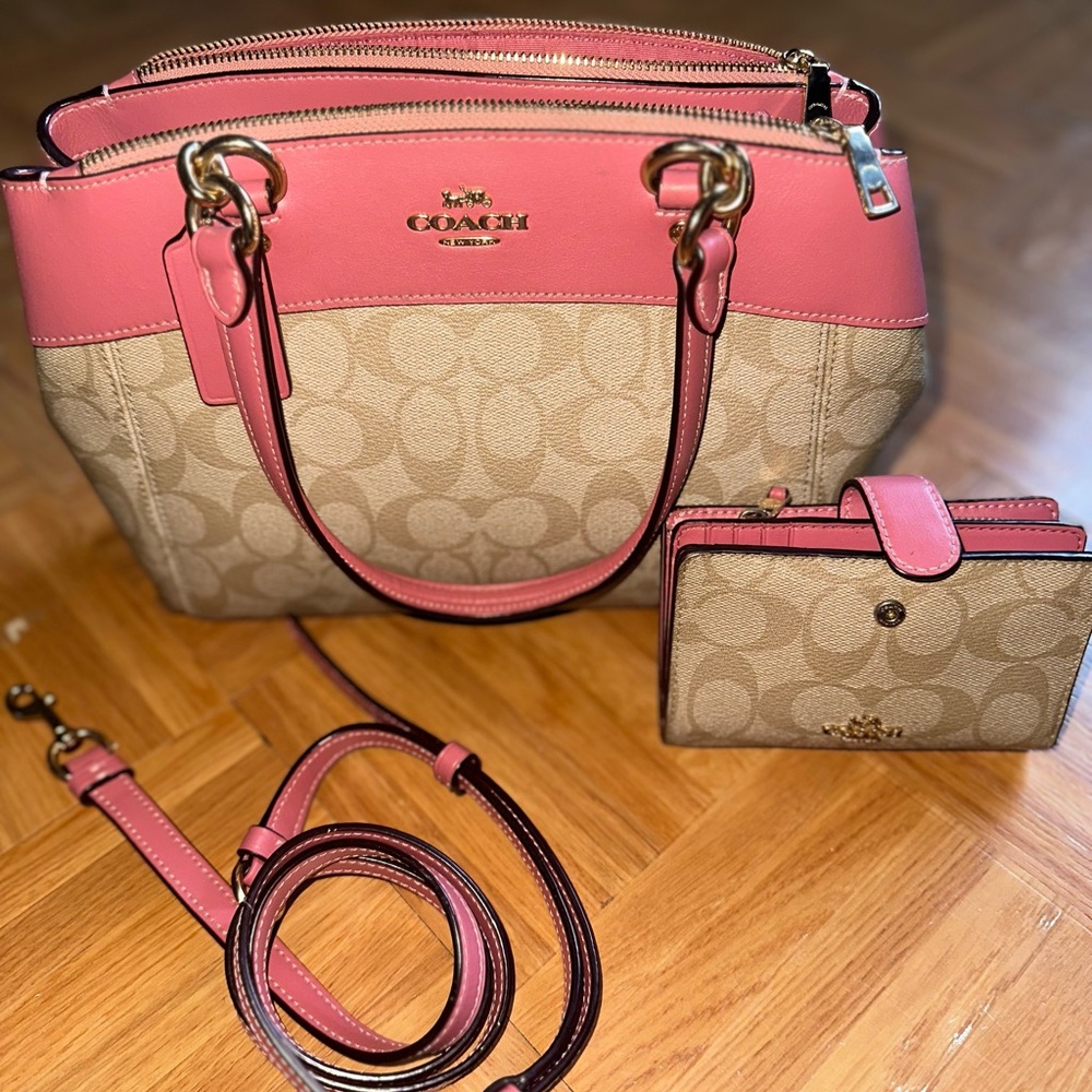 COACH MINI BROOKE CARRYALL WITH MATCHING WALLET